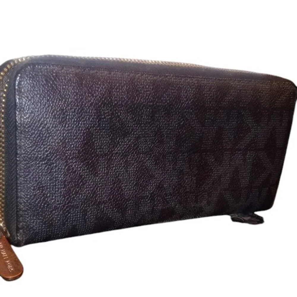 Michael Kors | Leather | Black Zip-Around Wallet | Callout Zipper